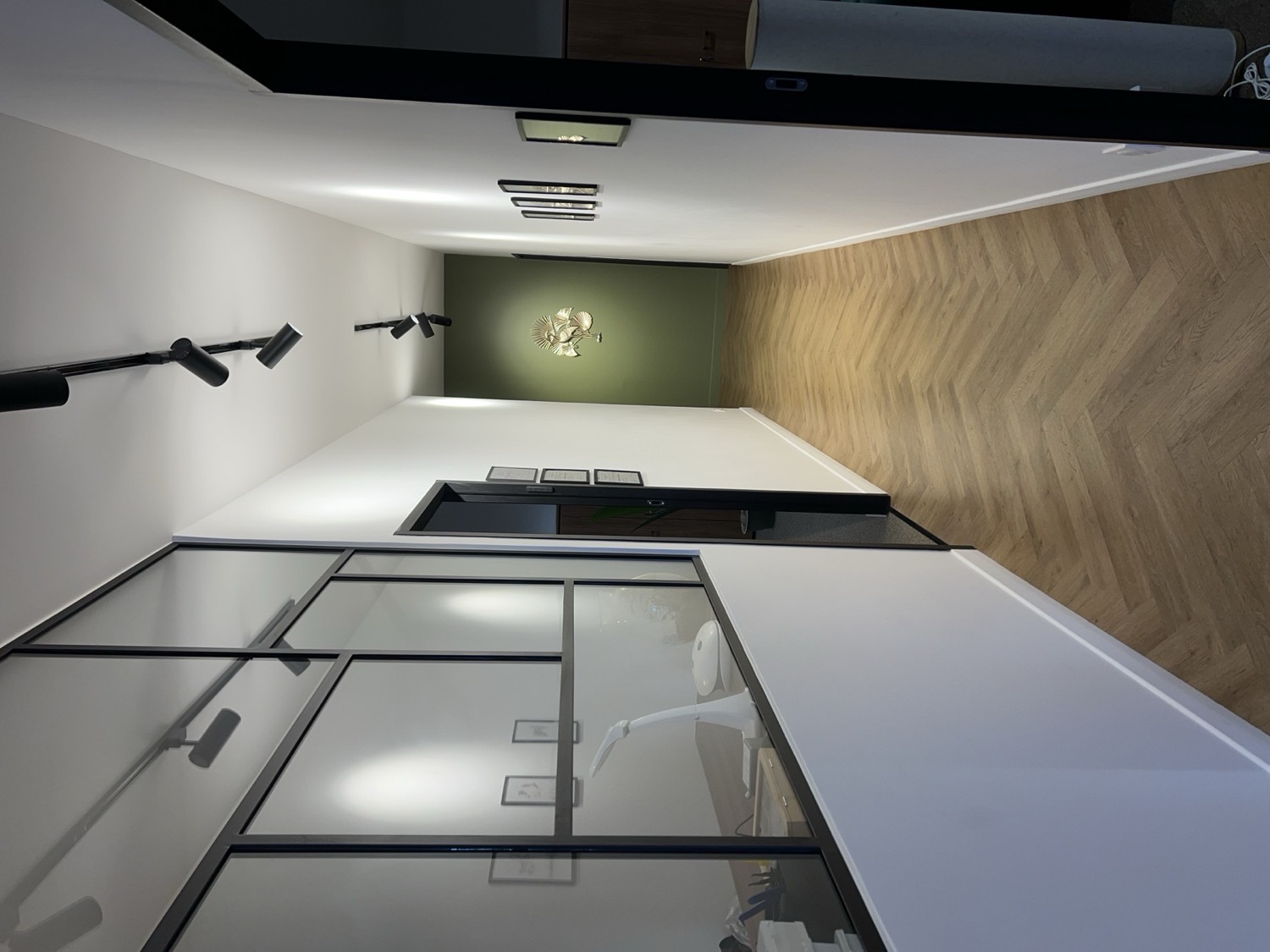 Le couloir vers les cabines